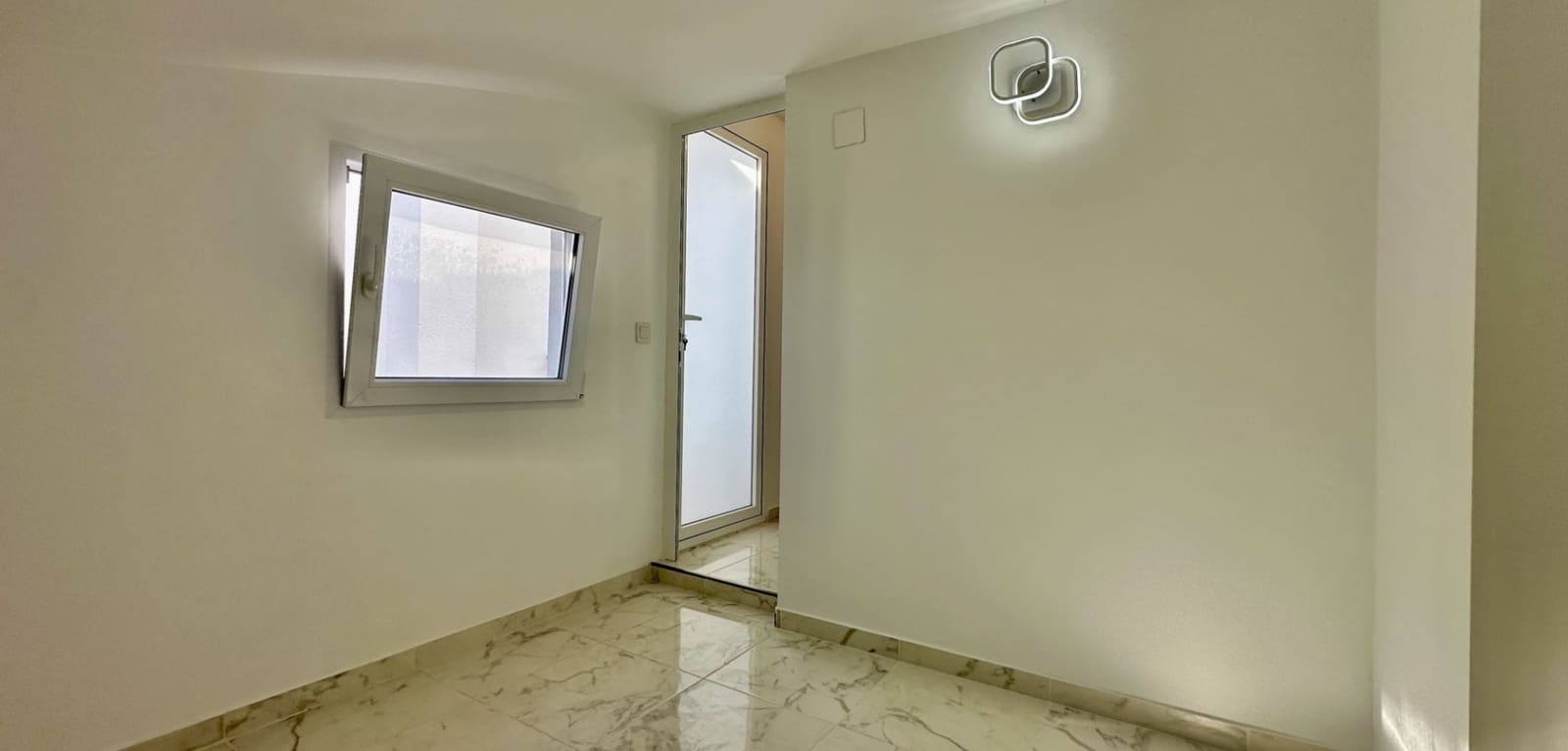 3 soverom Hus til salgs i Torrevieja med svømmebasseng - € 229 000 (Ref: 9393301)