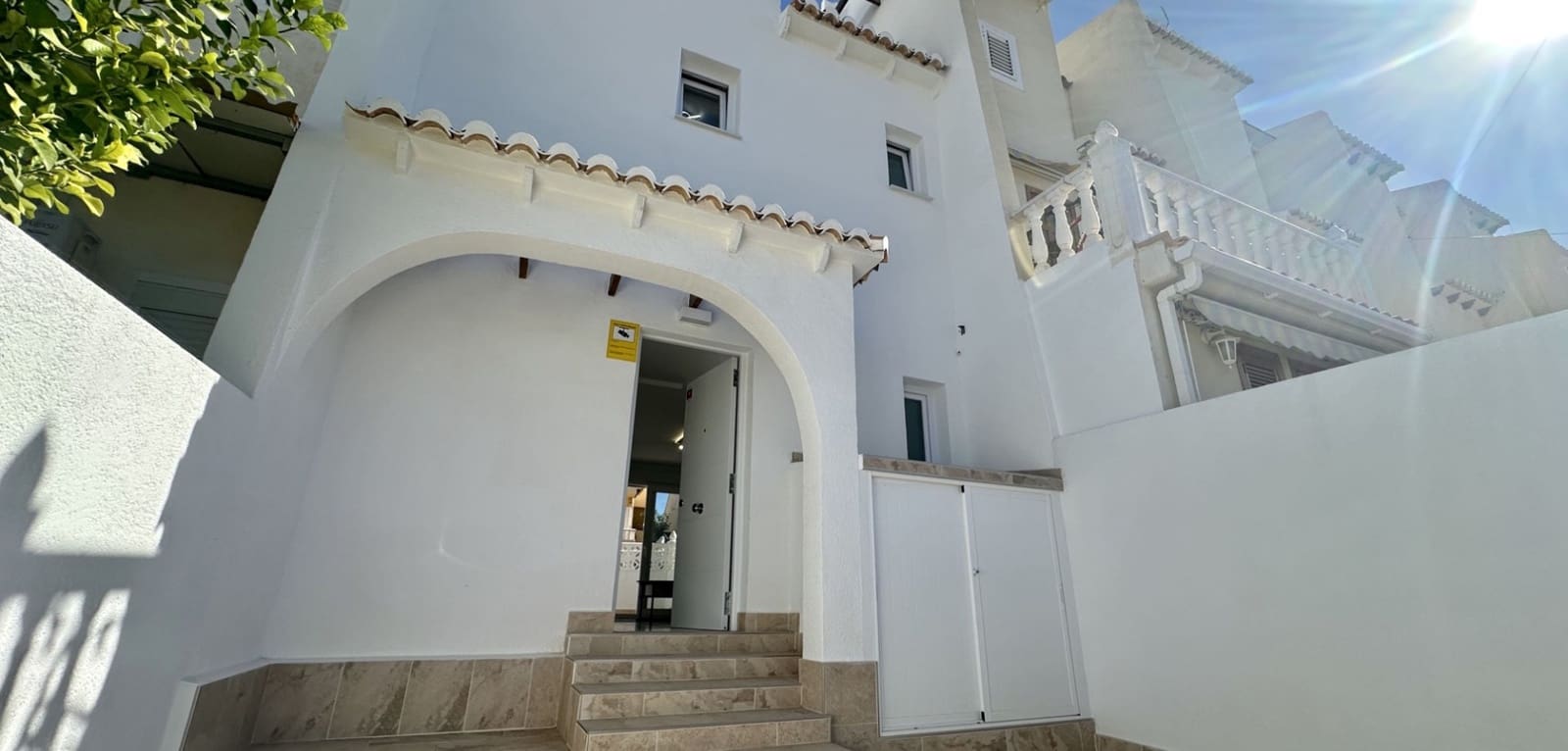 3 soverom Hus til salgs i Torrevieja med svømmebasseng - € 229 000 (Ref: 9393301)