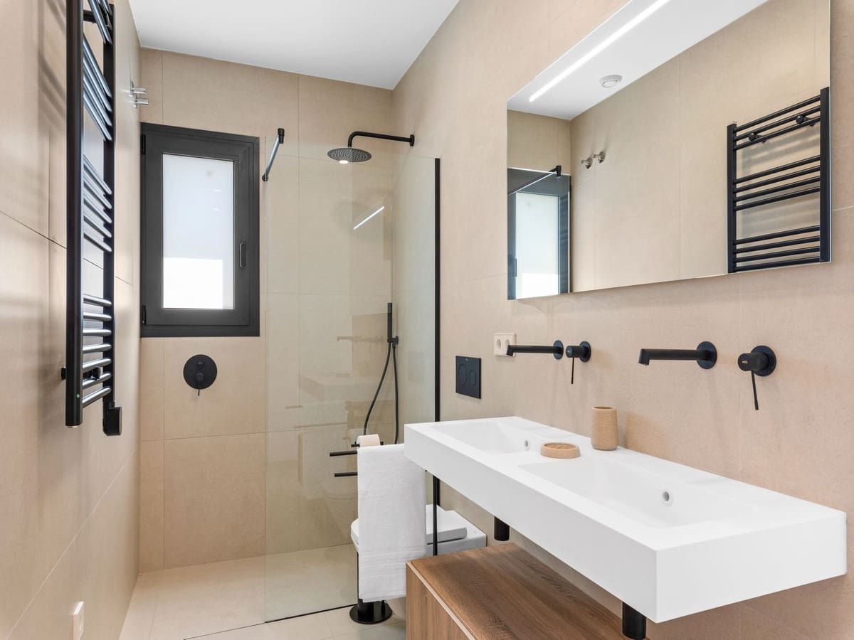 3 bedroom Villa for sale in Los Alcazares with pool - € 689,900 (Ref: 9395878)