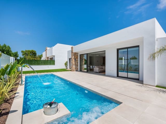 3 soveværelse Villa til salg i Los Alcázares med swimmingpool garage - € 499.900 (Ref: 9395879)