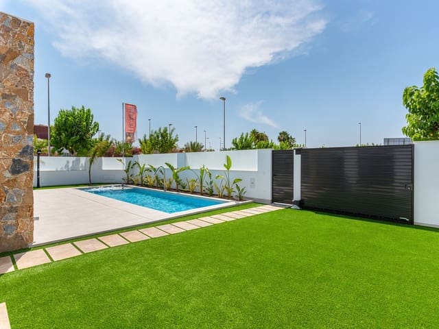 3 soveværelse Villa til salg i Los Alcázares med swimmingpool garage - € 499.900 (Ref: 9395879)