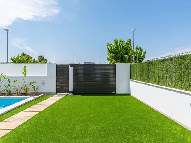3 soveværelse Villa til salg i Los Alcázares med swimmingpool garage - € 499.900 (Ref: 9395879)