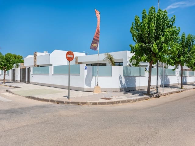 3 soveværelse Villa til salg i Los Alcázares med swimmingpool garage - € 499.900 (Ref: 9395879)