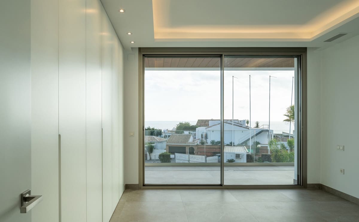 4 sovrum Villa till salu i Mijas Costa med pool - 1 765 000 € (Ref: 9398327)