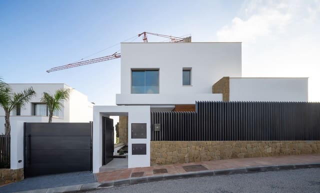 4 soveværelse Villa til salg i El Faro de Calaburra - Chaparral, Mijas med swimmingpool - € 1.765.000 (Ref: 9398327)