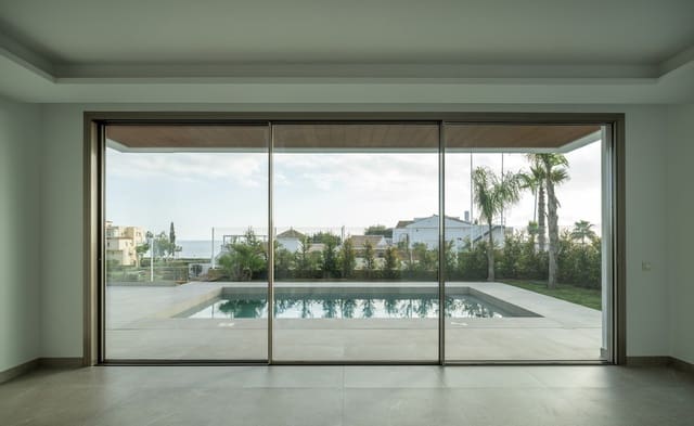 4 soveværelse Villa til salg i El Faro de Calaburra - Chaparral, Mijas med swimmingpool - € 1.765.000 (Ref: 9398327)