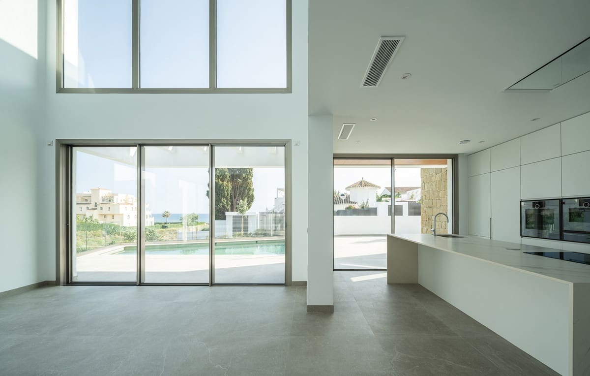 4 sovrum Villa till salu i Mijas Costa med pool - 1 765 000 € (Ref: 9398327)