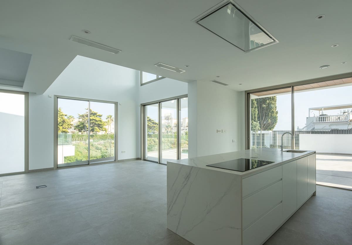 4 sovrum Villa till salu i Mijas Costa med pool - 1 765 000 € (Ref: 9398327)