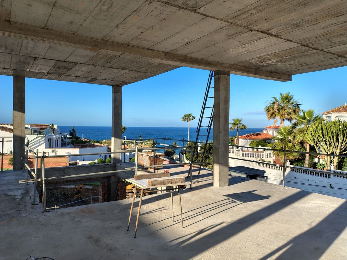 4 sovrum Villa till salu i Mijas Costa med pool - 1 765 000 € (Ref: 9398327)