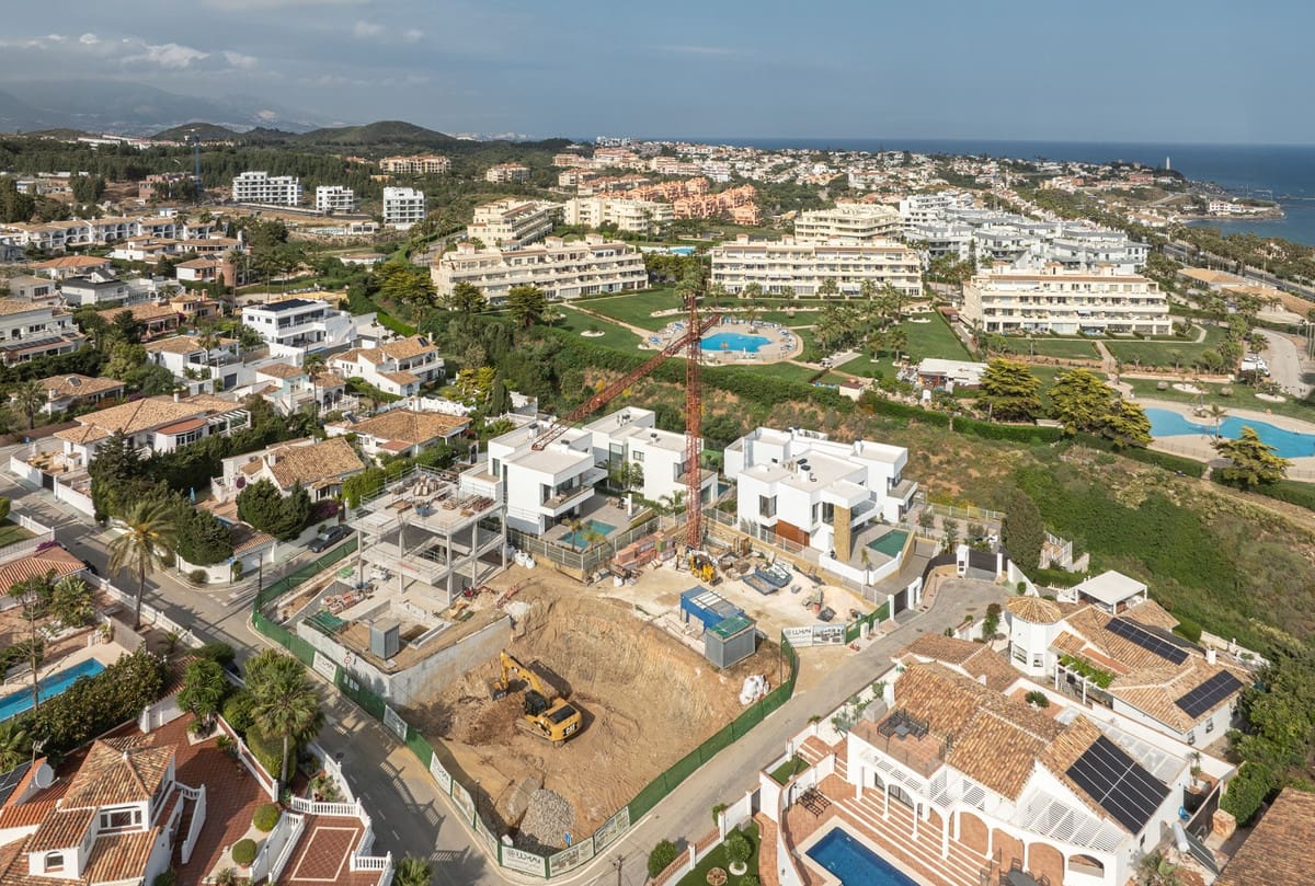 4 sovrum Villa till salu i Mijas Costa med pool - 1 765 000 € (Ref: 9398327)