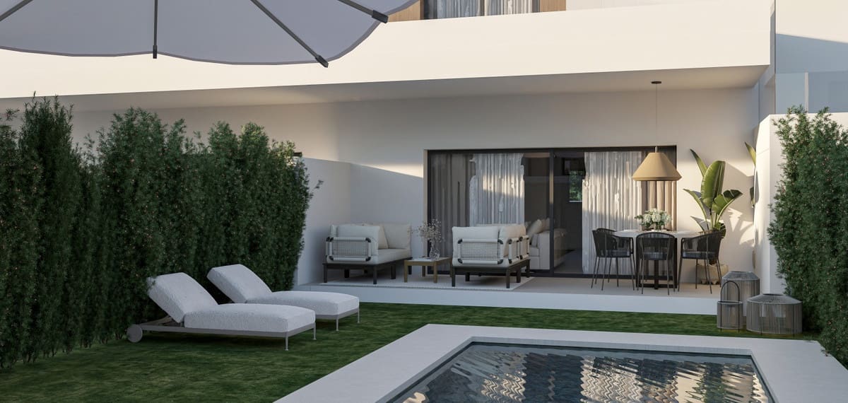 Pareado de 3 habitaciones en Estepona en venta con piscina - 785.000 € (Ref: 9398328)