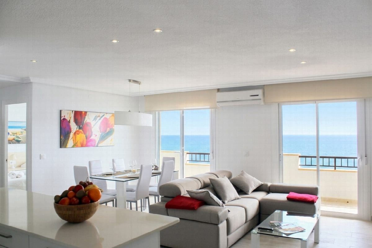 3 Zimmer Apartment zu verkaufen in Pilar de la Horadada mit Garage - 450.000 € (Ref: 9398329)