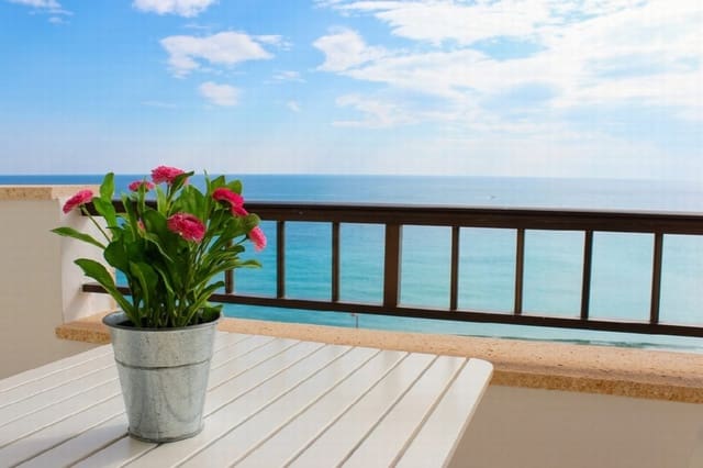 3 slaapkamer Appartement te koop in Mil Palmeras, Pilar de la Horadada met garage - € 450.000 (Ref: 9398329)