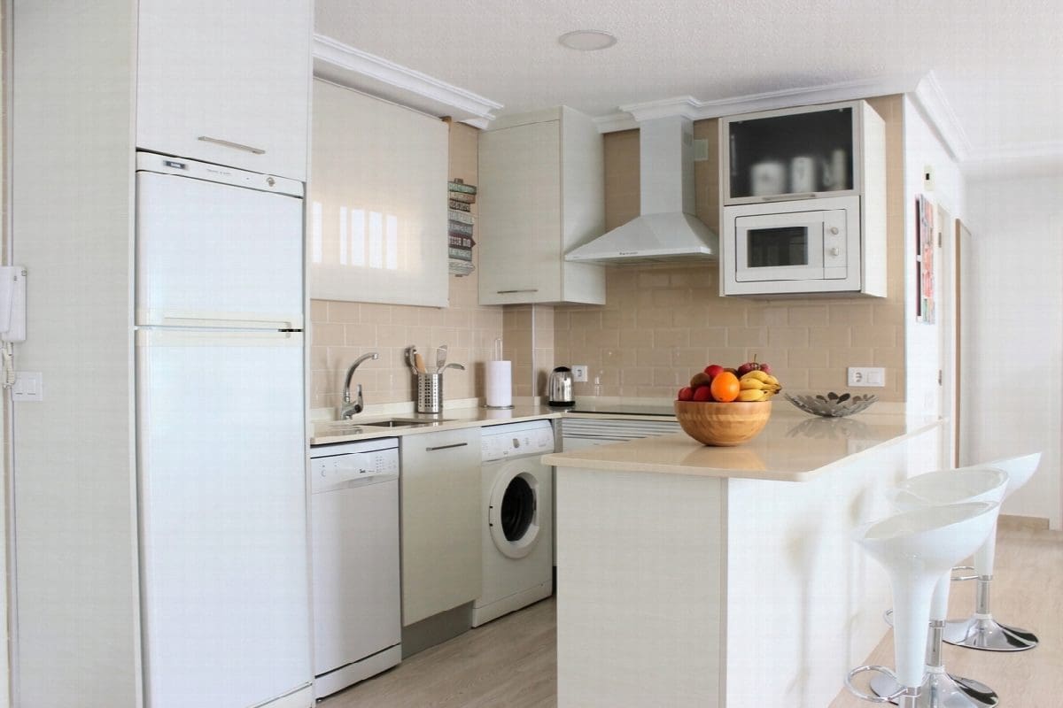 3 Zimmer Apartment zu verkaufen in Pilar de la Horadada mit Garage - 450.000 € (Ref: 9398329)