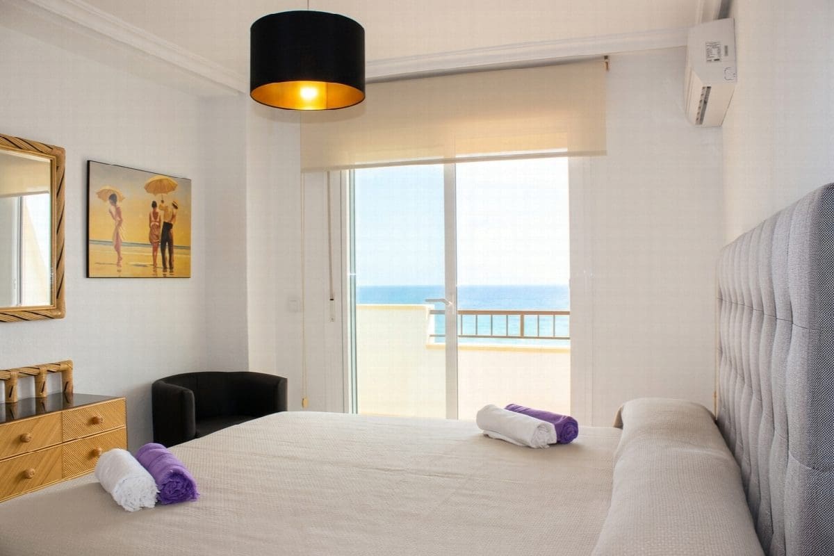 3 Zimmer Apartment zu verkaufen in Pilar de la Horadada mit Garage - 450.000 € (Ref: 9398329)