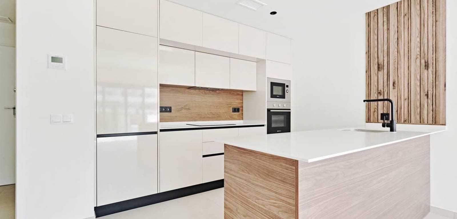 2 soverom Leilighet til salgs i Torrevieja med svømmebasseng garasje - € 379 000 (Ref: 9398334)