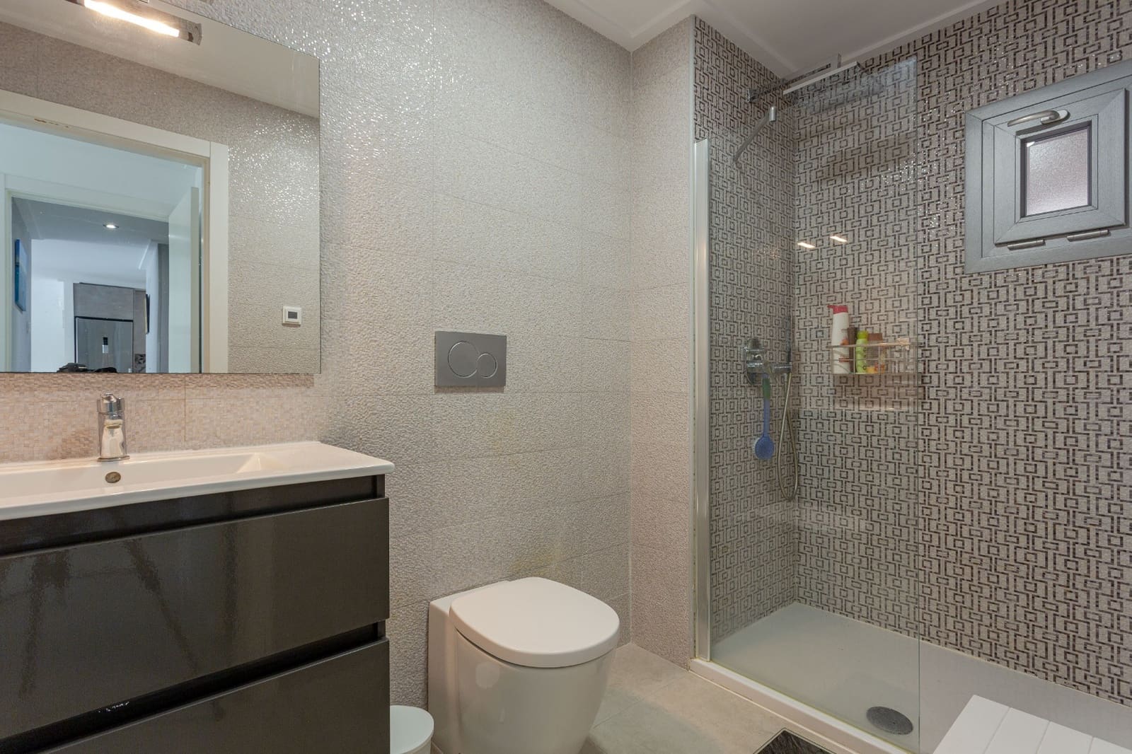 2 sovrum Lägenhet till salu i Torrevieja - 250 000 € (Ref: 9398336)