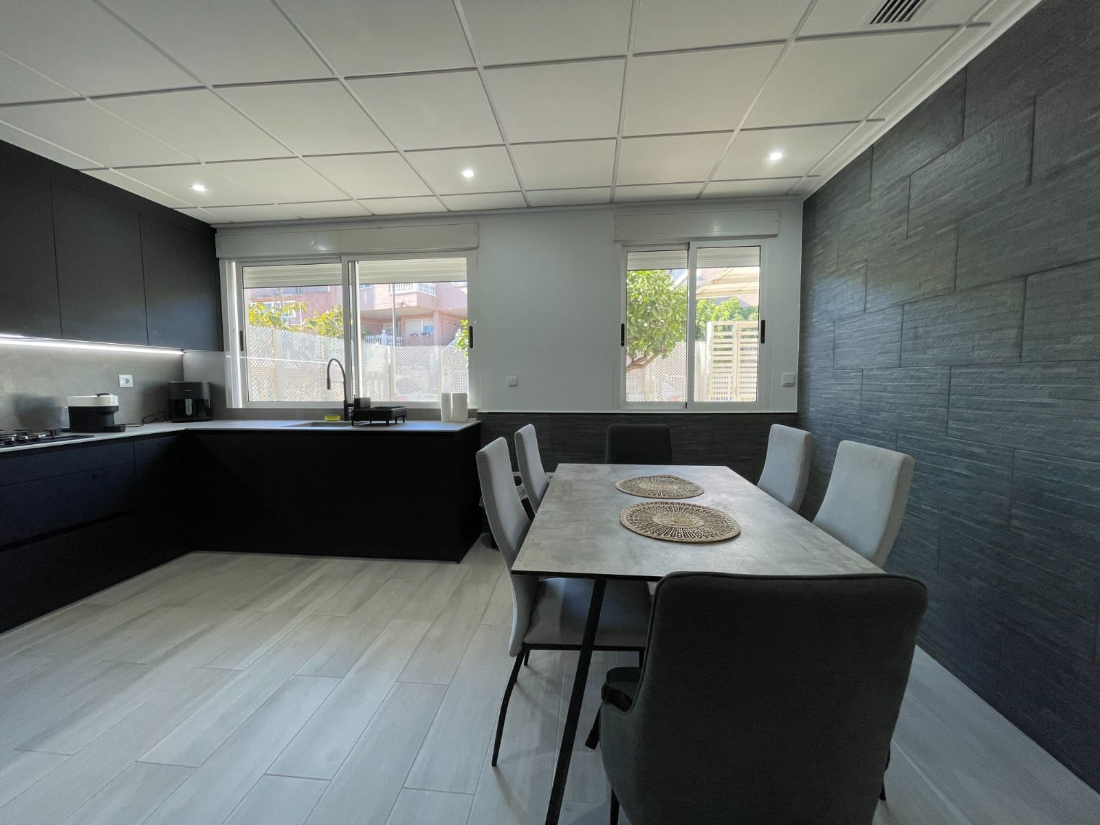 5 bedroom Townhouse for sale in Algorfa - € 225,000 (Ref: 9398337)