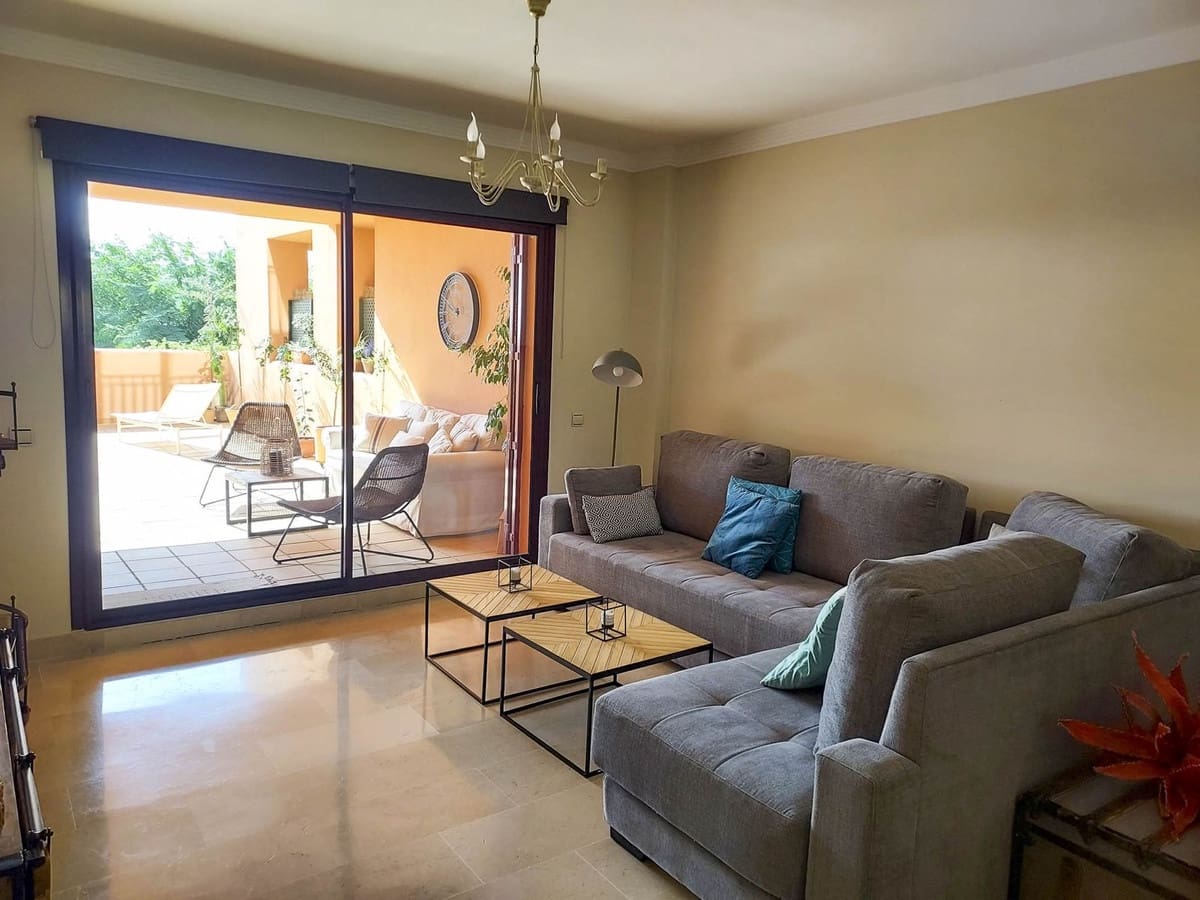 2 bedroom Apartment for sale in La Duquesa / Puerto de la Duquesa - € 345,000 (Ref: 9398343)