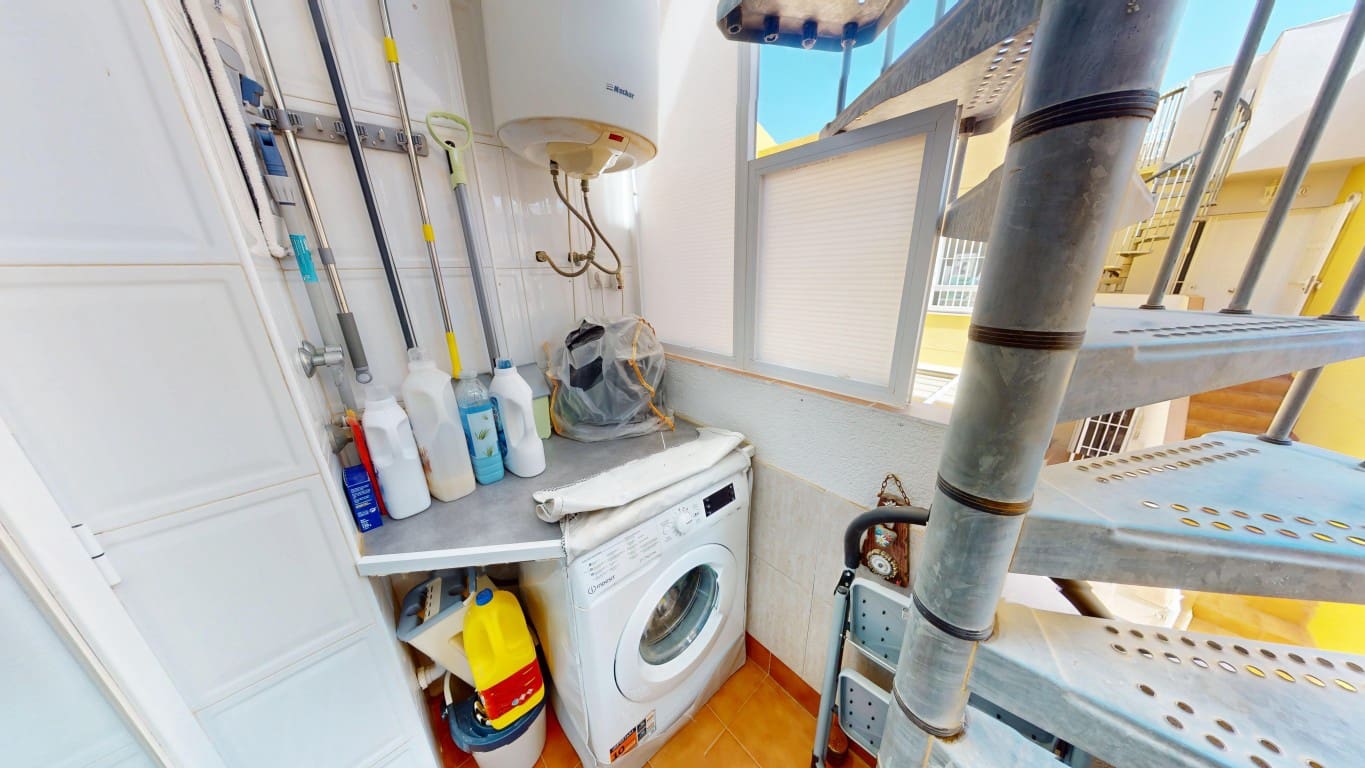 2 makuuhuone Huoneisto myytävänä paikassa Los Narejos mukana 
autotalli - 155 000 € (Ref: 9400751)