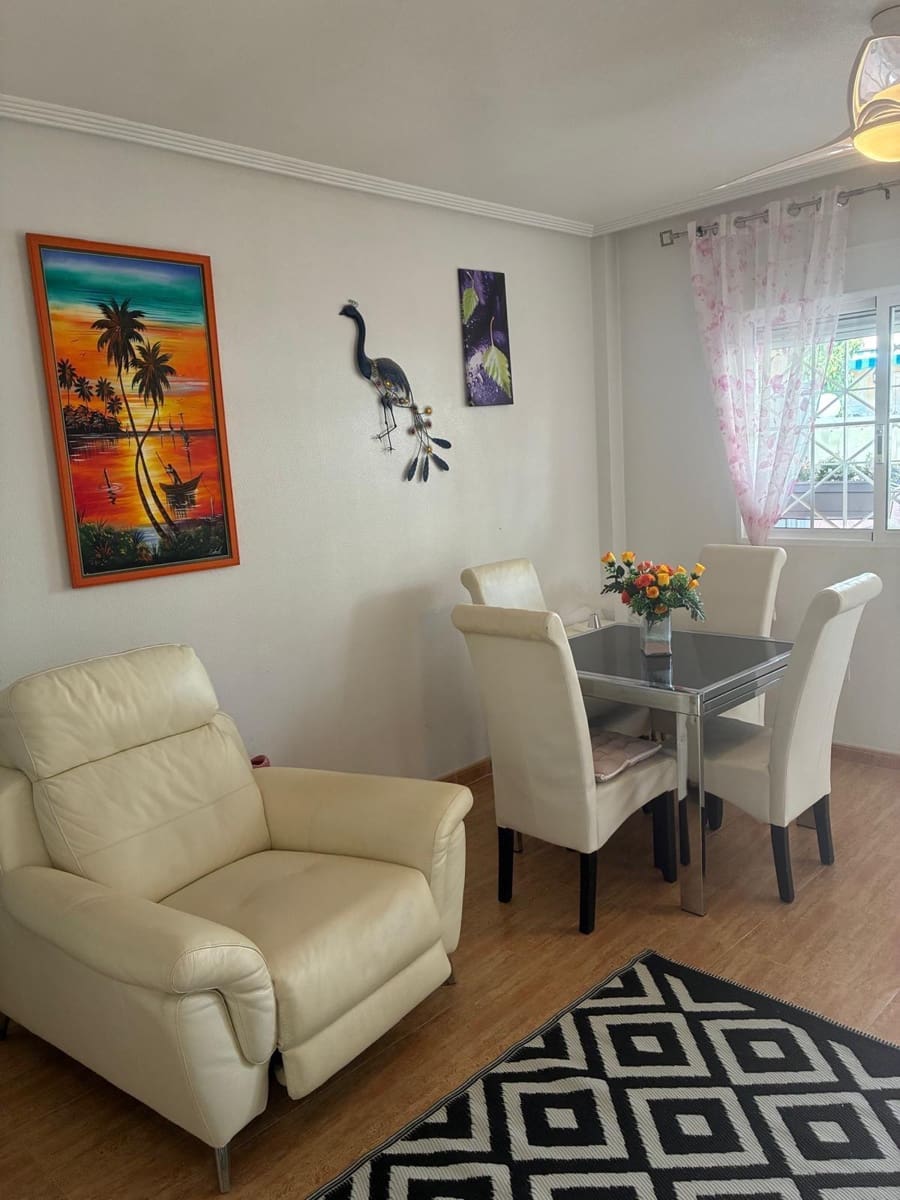 Bungalow de 2 habitaciones en Orihuela Costa en venta con piscina - 179.000 € (Ref: 9400759)