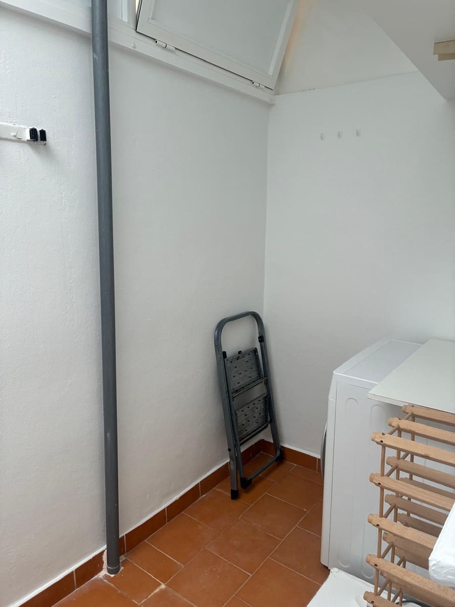 Bungalow de 2 habitaciones en Orihuela Costa en venta con piscina - 179.000 € (Ref: 9400759)