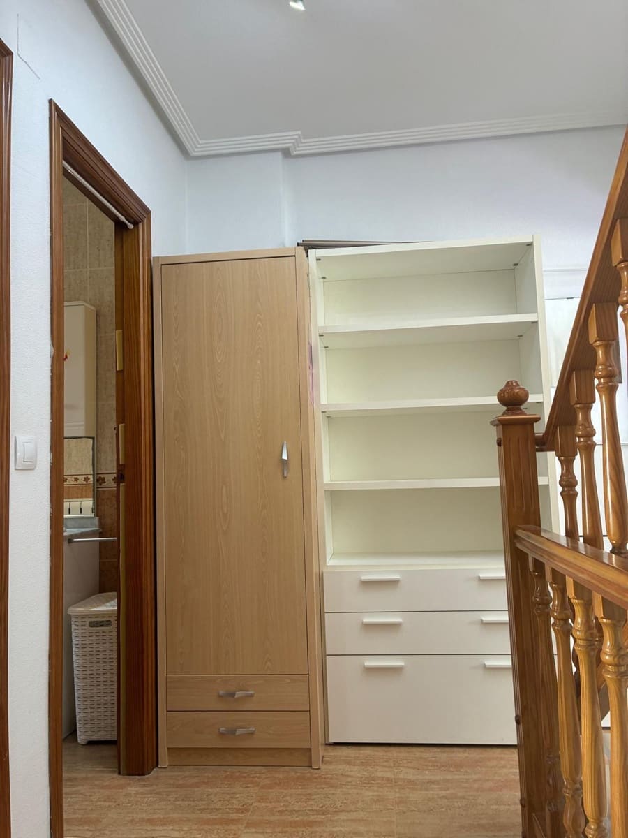 Bungalow de 2 habitaciones en Orihuela Costa en venta con piscina - 179.000 € (Ref: 9400759)