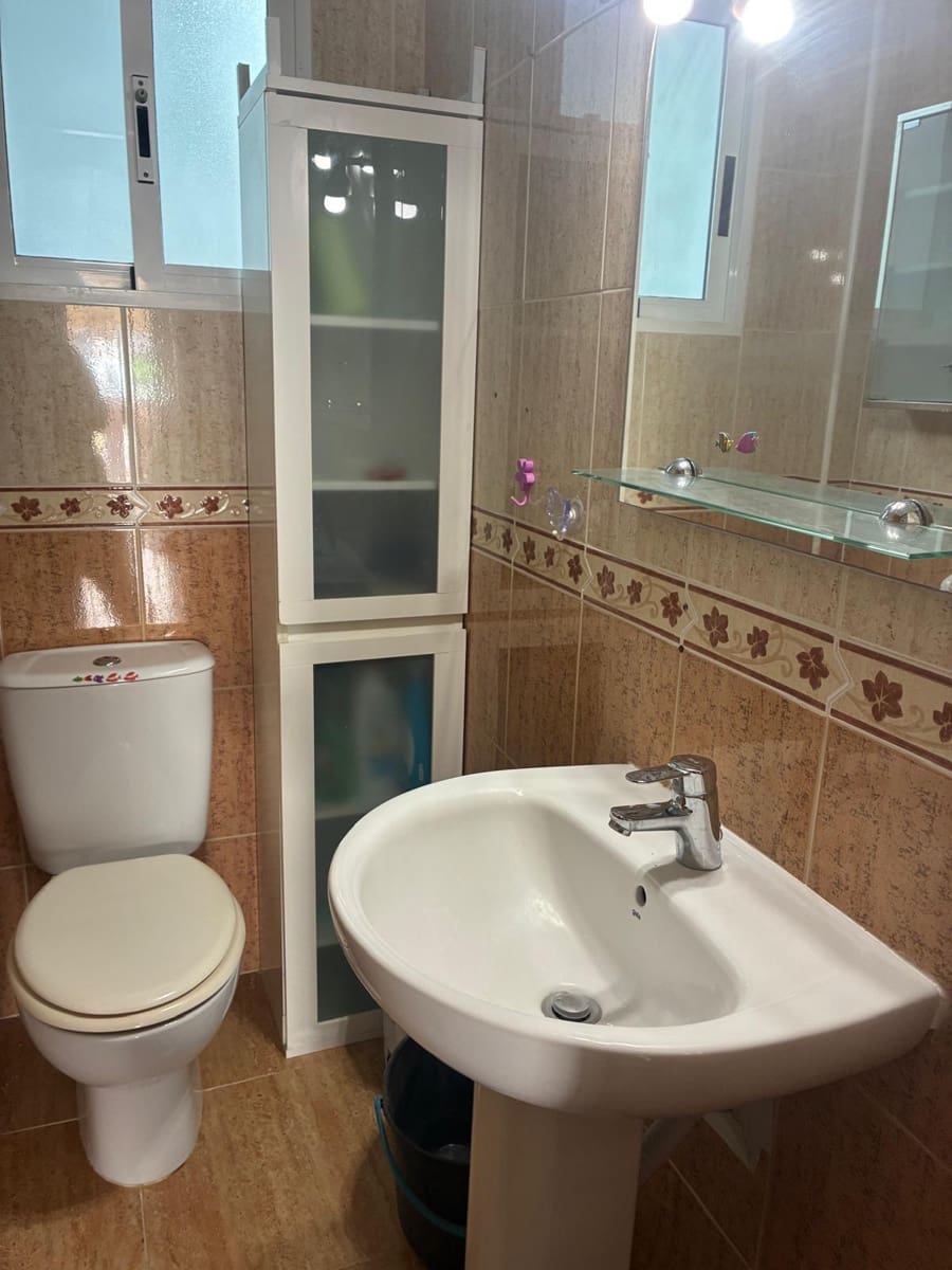 Bungalow de 2 habitaciones en Orihuela Costa en venta con piscina - 179.000 € (Ref: 9400759)