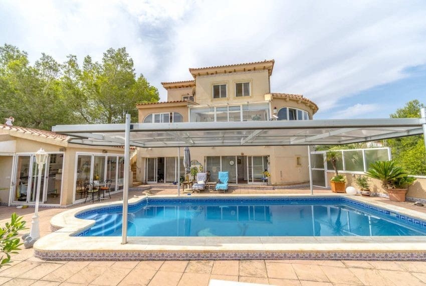 3 bedroom Villa for sale in Pinar de Campoverde with pool - € 398,000 (Ref: 9400762)