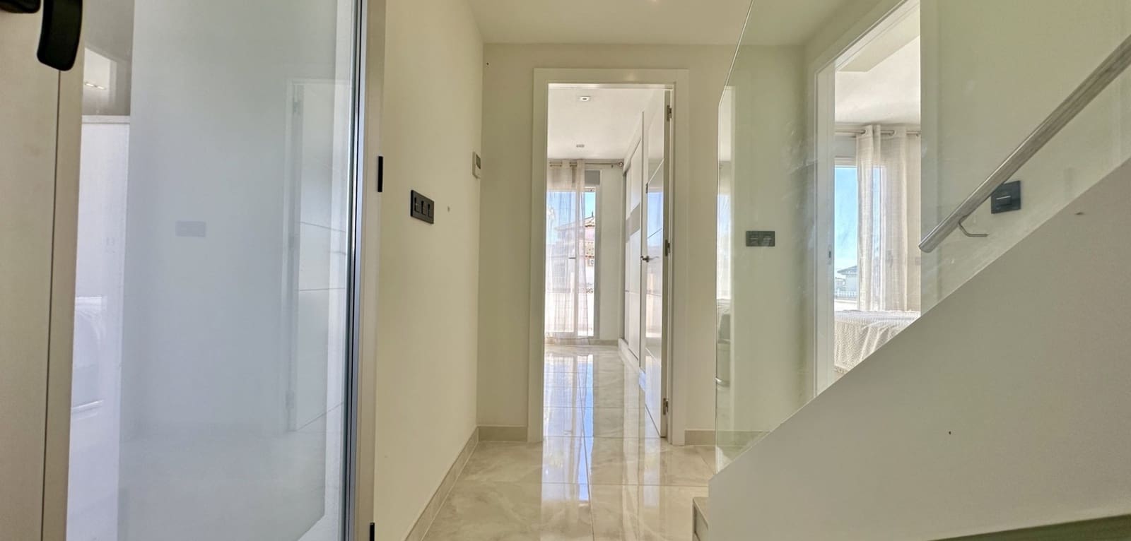 3 makuuhuone Huvila myytävänä paikassa Orihuela Costa mukana uima-altaan - 389 000 € (Ref: 9403236)