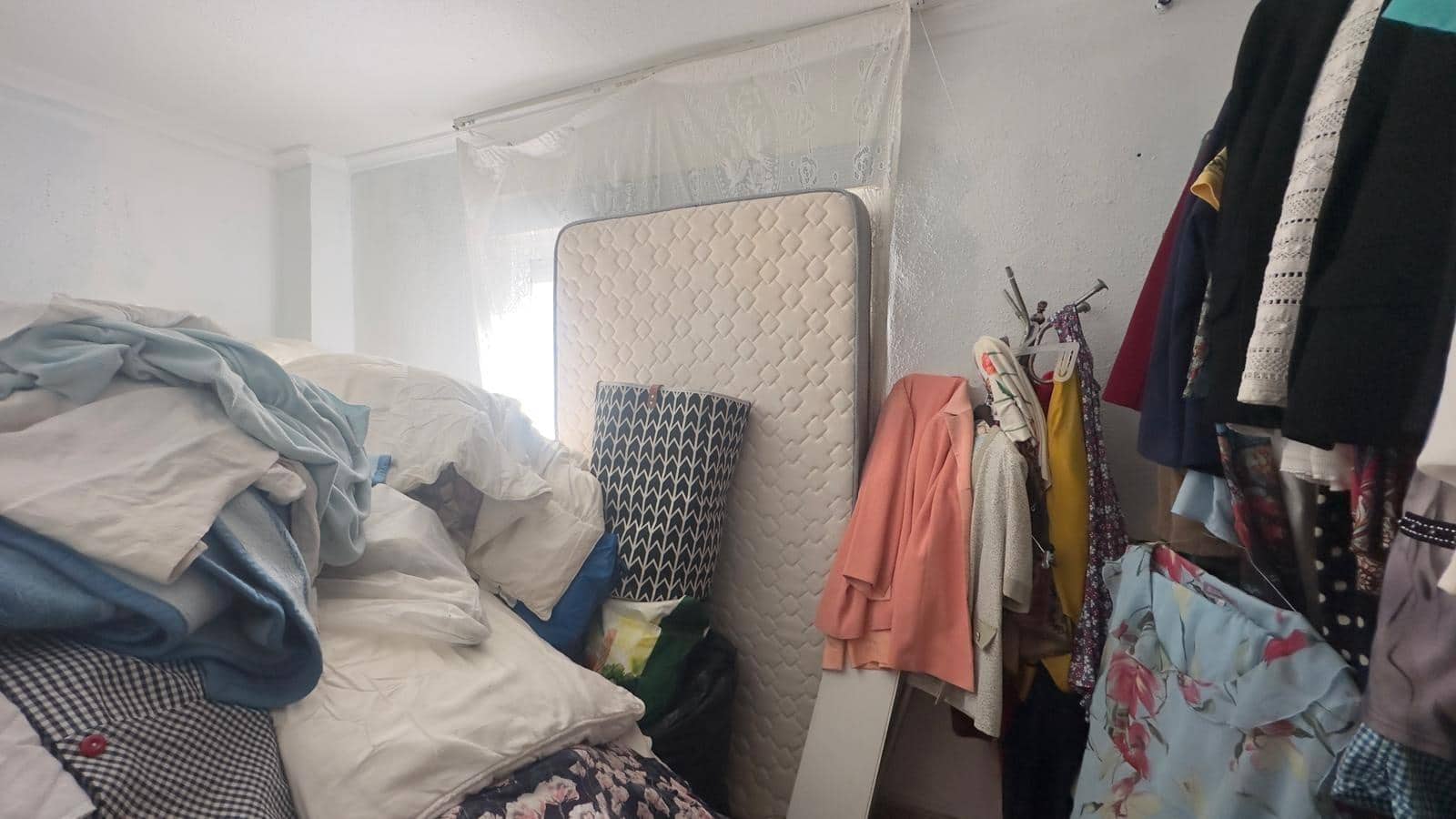 2 sypialnia Penthouse na sprzedaż w Torrevieja z basenem - 149 900 € (Ref: 9406478)