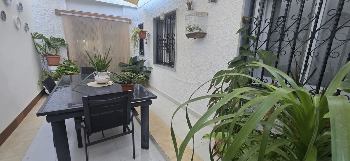 6 soveværelse Byhus til salg i El Algar med swimmingpool garage - € 269.900 (Ref: 9406484)