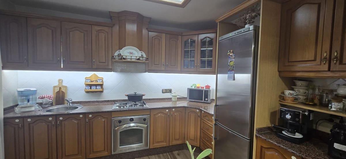 6 bedroom Townhouse for sale in El Algar with pool garage - € 269,900 (Ref: 9406484)