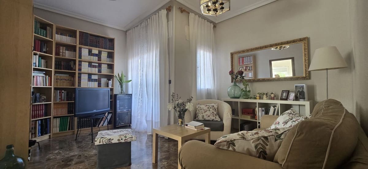 6 bedroom Townhouse for sale in El Algar with pool garage - € 269,900 (Ref: 9406484)