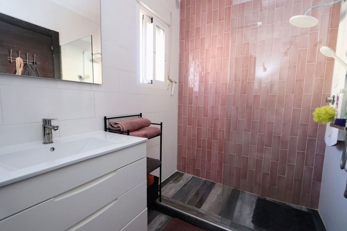 3 makuuhuone Huvila myytävänä paikassa Orihuela Costa mukana uima-altaan - 349 950 € (Ref: 9406486)