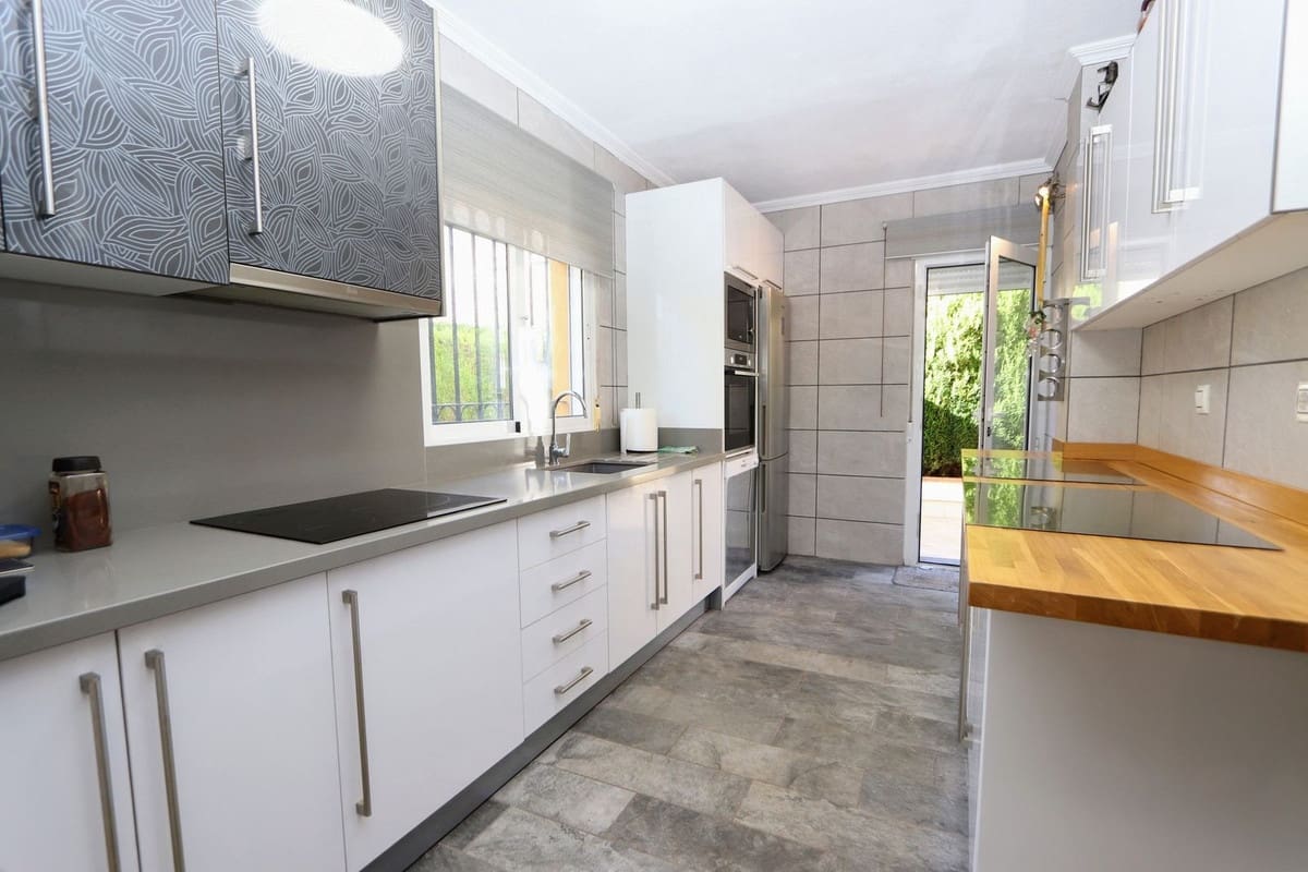 3 quarto Moradia para venda em Orihuela Costa com piscina - 349 950 € (Ref: 9406486)