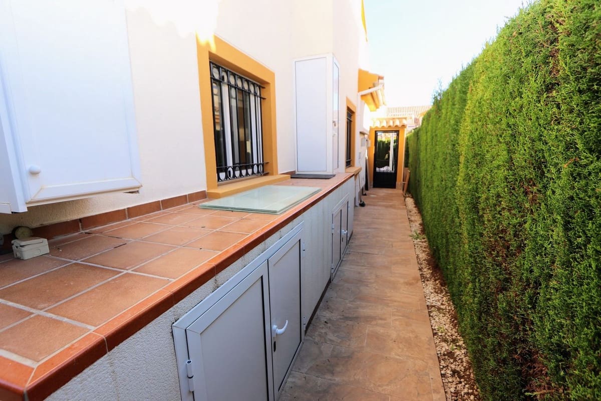 3 quarto Moradia para venda em Orihuela Costa com piscina - 349 950 € (Ref: 9406486)