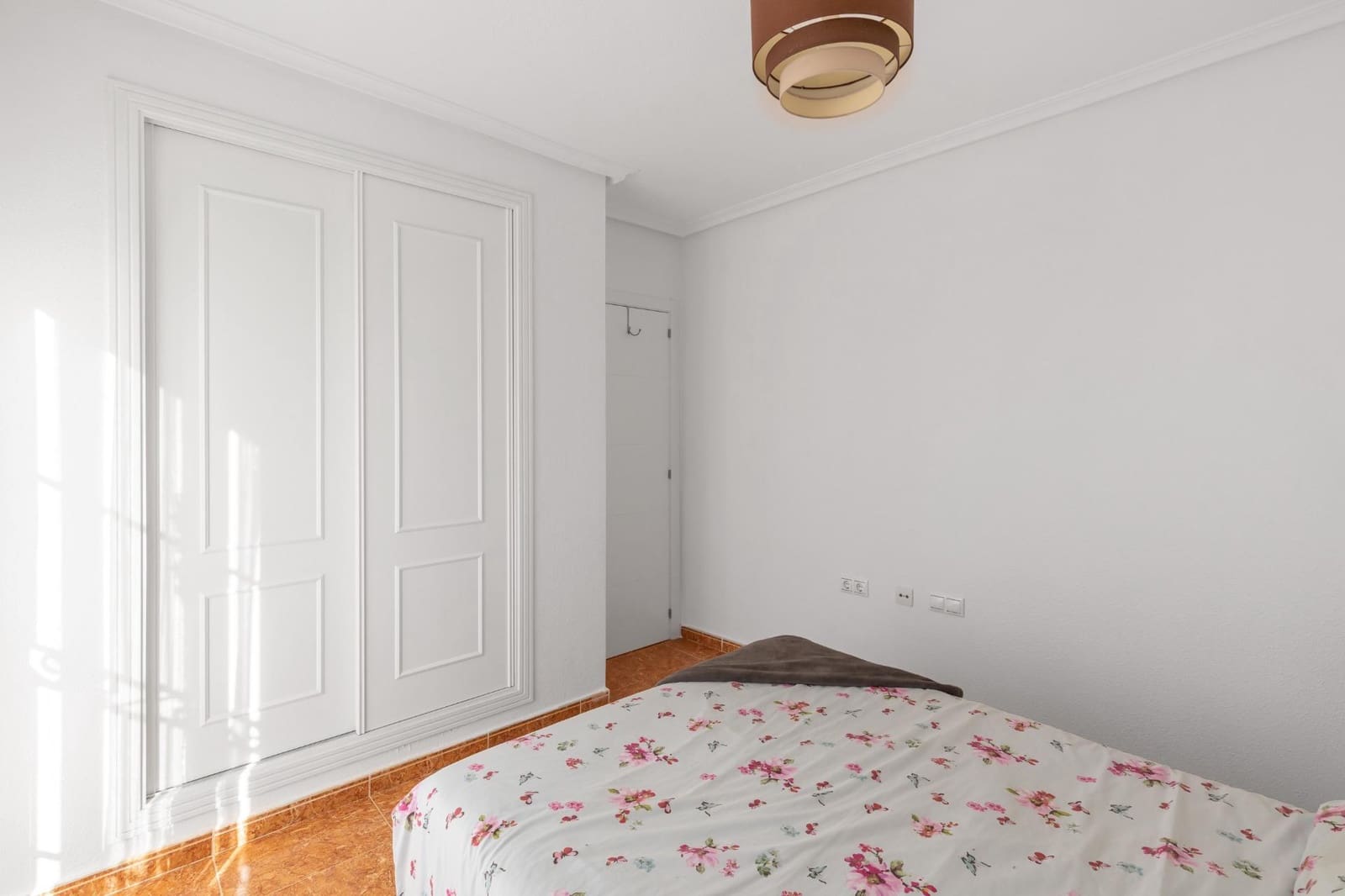 3 soveværelse Semi-Rækkehus til salg i Orihuela Costa med swimmingpool - € 190.000 (Ref: 9406489)