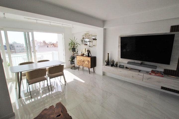 2 Zimmer Apartment zu verkaufen in Torrevieja - 239.000 € (Ref: 9407979)