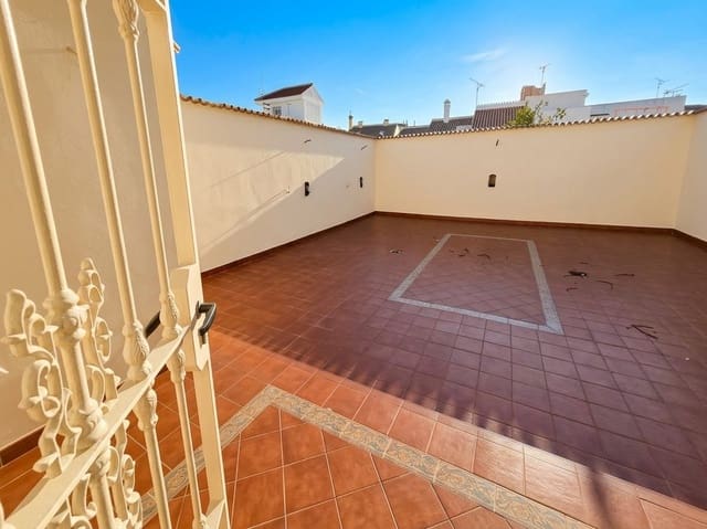 5 slaapkamer Huis te koop in Los Boliches , Fuengirola met zwembad garage - € 530.000 (Ref: 9409263)
