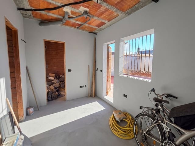 5 slaapkamer Huis te koop in Los Boliches , Fuengirola met zwembad garage - € 530.000 (Ref: 9409263)