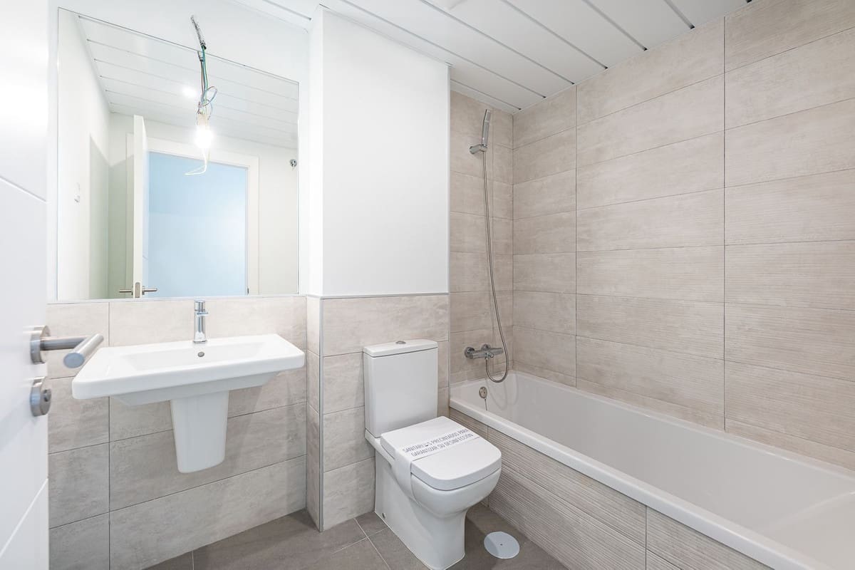 2 soverom Leilighet til salgs i Manilva med svømmebasseng garasje - € 390 000 (Ref: 9410851)