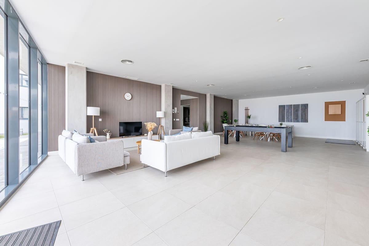 2 soverom Leilighet til salgs i Manilva med svømmebasseng garasje - € 390 000 (Ref: 9410851)