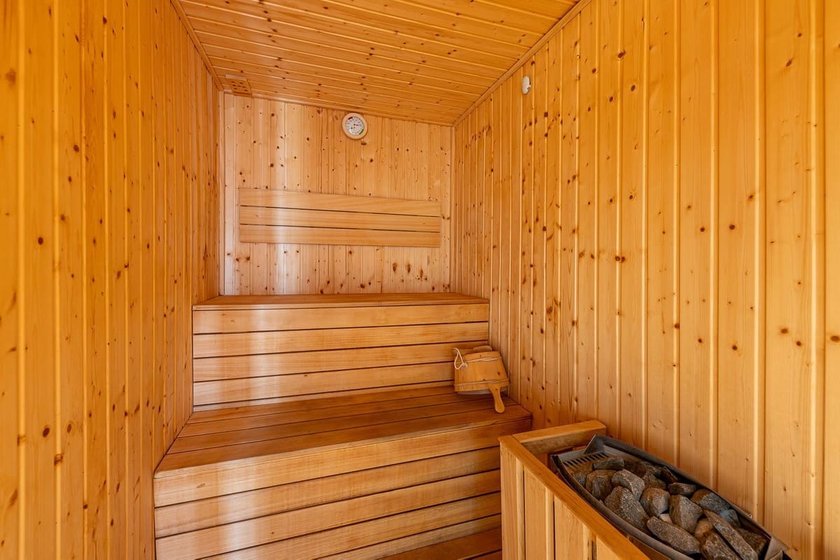 2 soverom Leilighet til salgs i Manilva med svømmebasseng garasje - € 390 000 (Ref: 9410851)