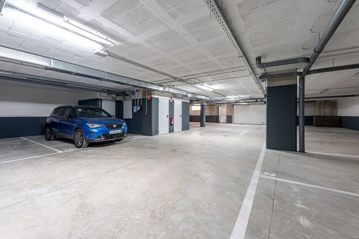 2 soverom Leilighet til salgs i Manilva med svømmebasseng garasje - € 390 000 (Ref: 9410851)