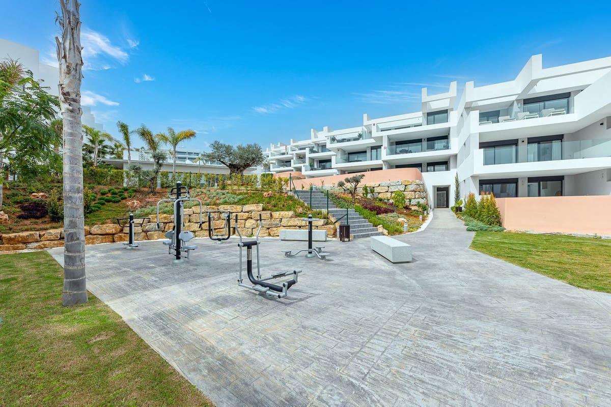 2 sovrum Lägenhet till salu i Manilva med pool garage - 390 000 € (Ref: 9410851)