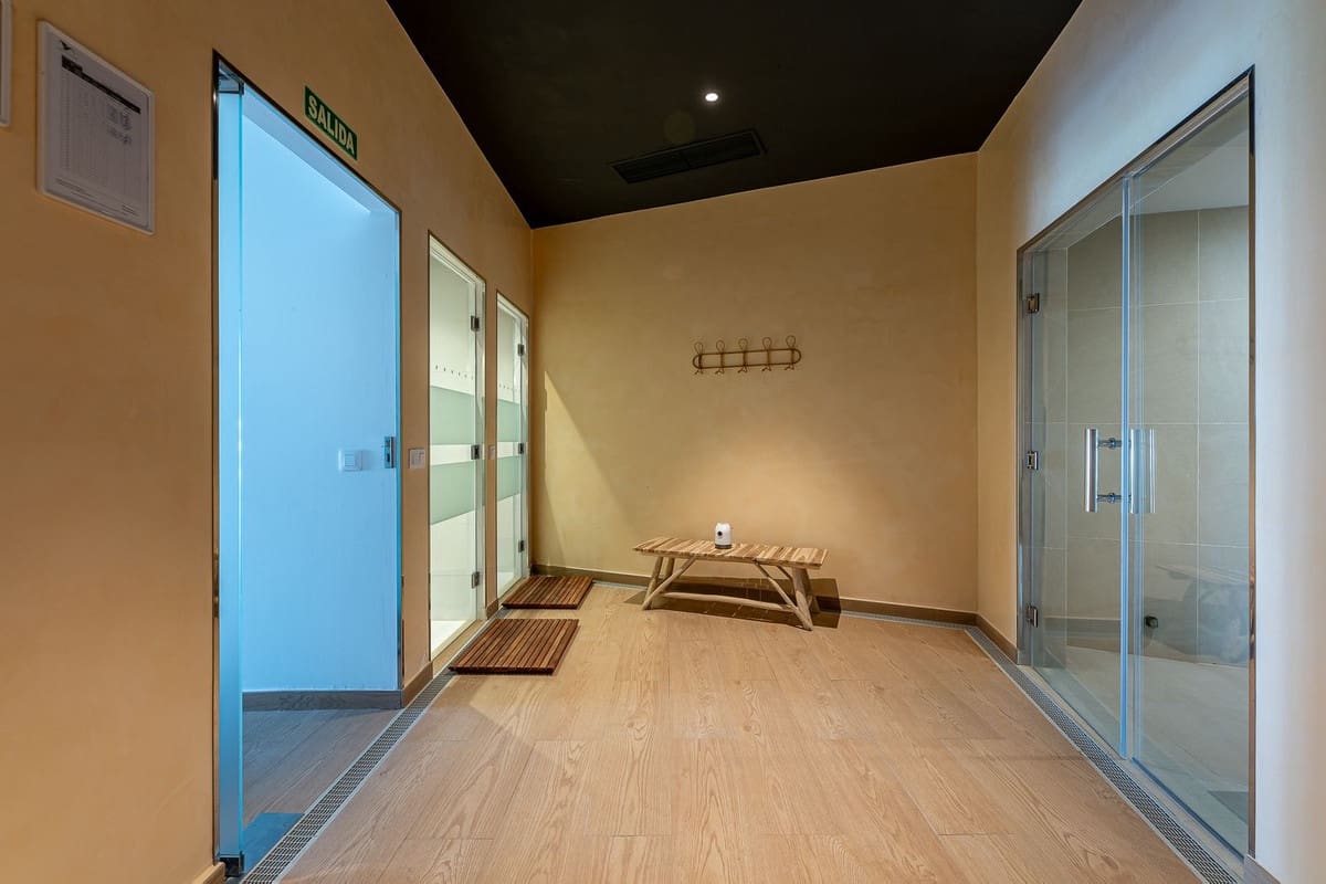 2 chambre Appartement à vendre à Manilva avec piscine garage - 390 000 € (Ref: 9410851)