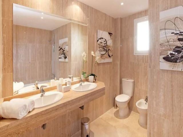 3 slaapkamer Appartement te koop in Torremolinos met zwembad - € 460.000 (Ref: 9410852)