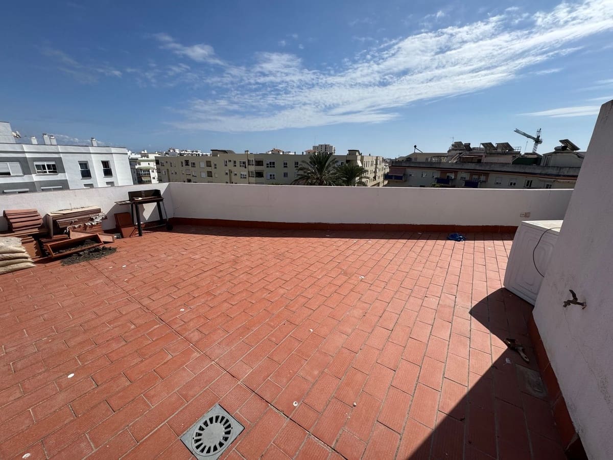 4 soveværelse Lejlighed til salg i Estepona med swimmingpool garage - € 695.000 (Ref: 9410857)