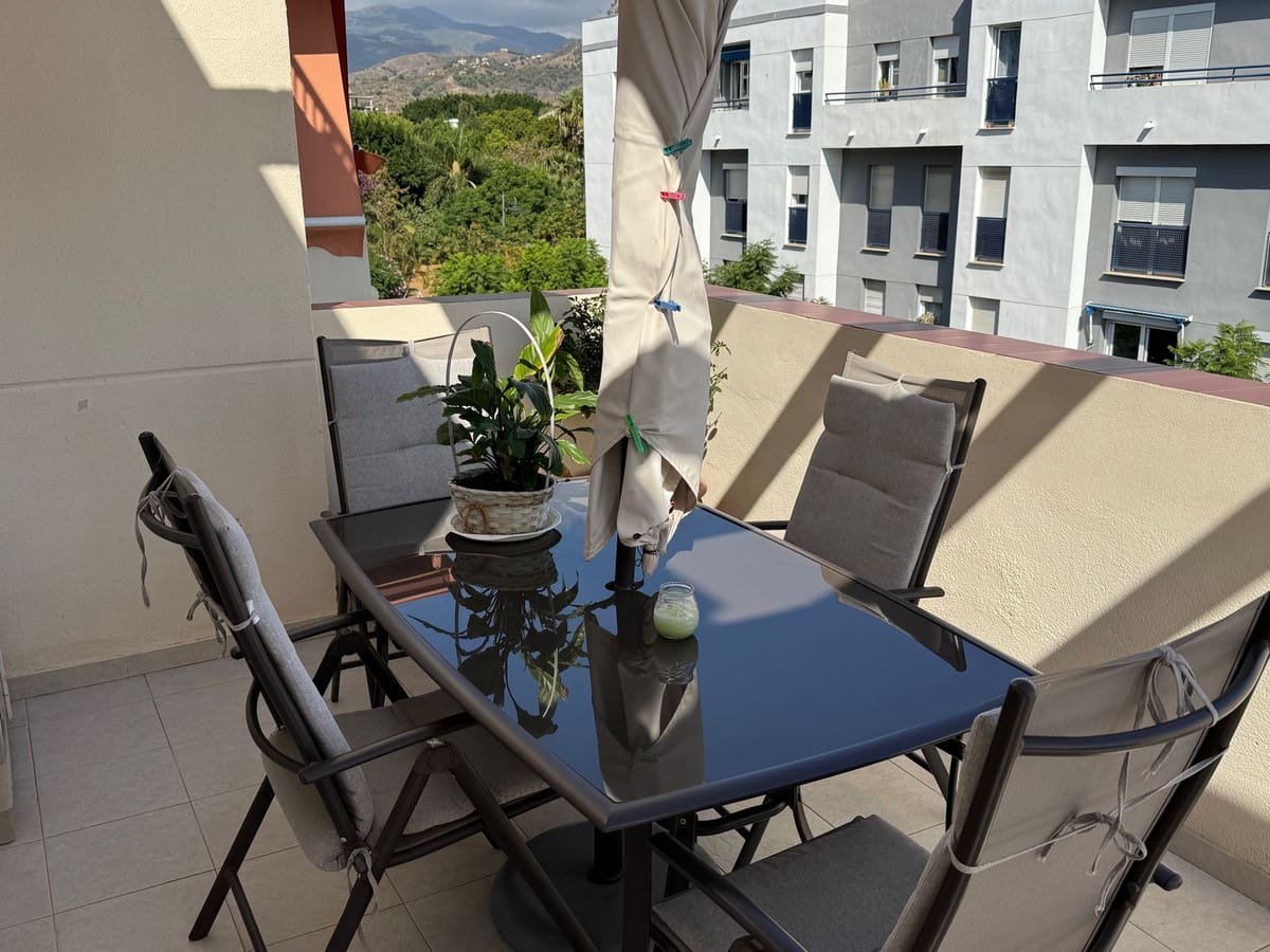 4 soveværelse Lejlighed til salg i Estepona med swimmingpool garage - € 695.000 (Ref: 9410857)